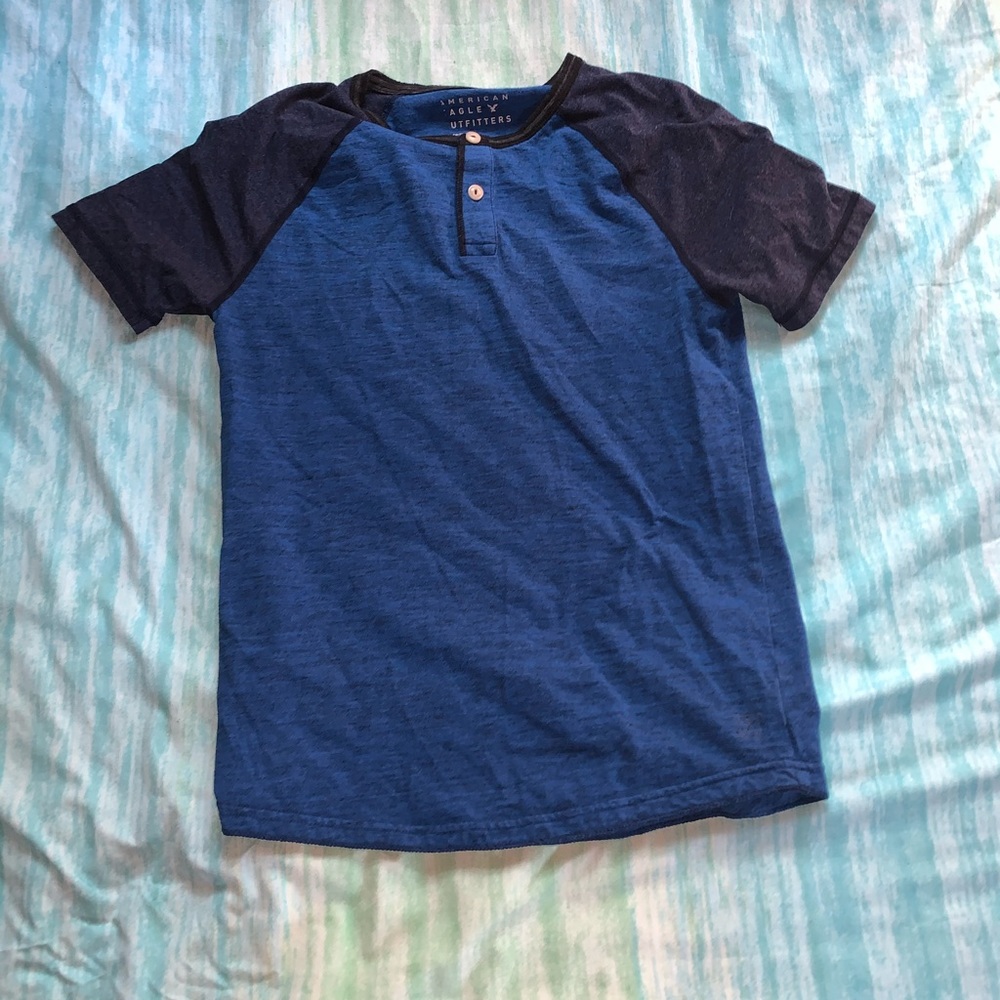 American eagle t shirt